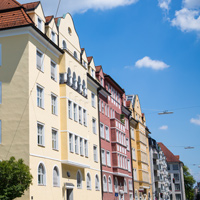 Häuserfassaden im Münchener Stadtteil Schwabing-West
